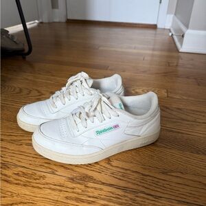 Reebok Off-White Leather Sneakers with Mint Logo Accent size 5.5 kids, 7.5 women